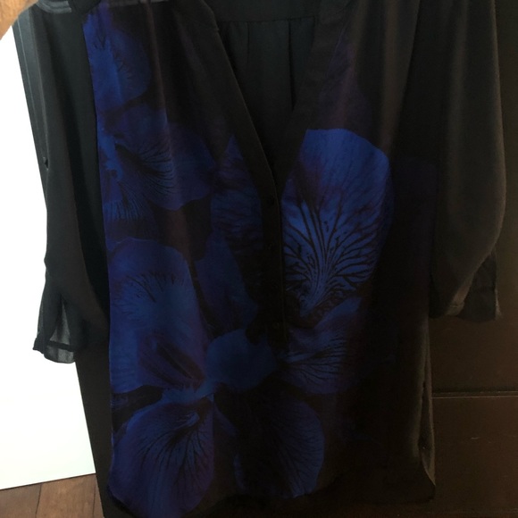 HOST PICK ⭐️ Le Chateau sheer blouse - Picture 3 of 9